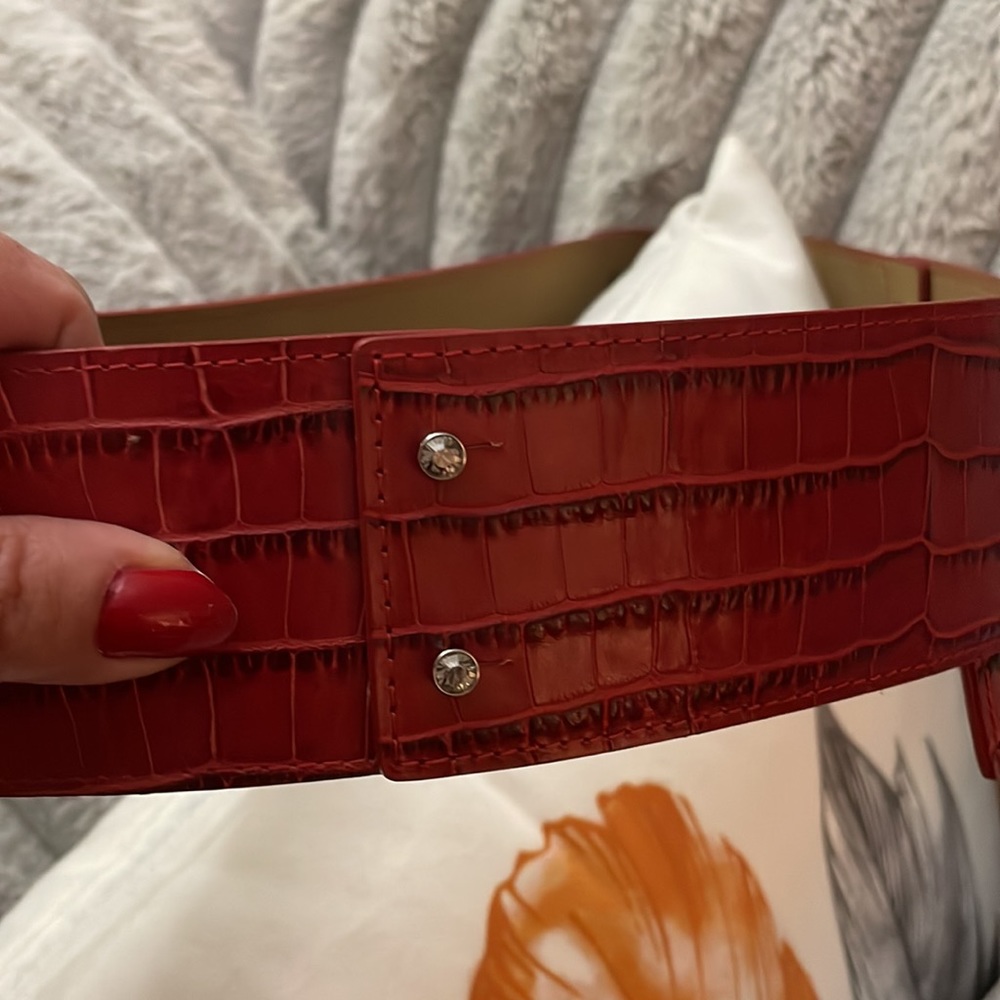 Swarovski Red wide leather belt / rhinestone Size Medium/ Large 38 - Picture 3 of 10